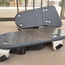 Charger l'image dans la galerie, Semelles de glisse version rail avec pièces couleur alu et sangles noires 02.