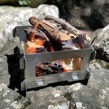 Charger l'image dans la galerie, Appareil à raclette spécial extérieur avec du bois.
