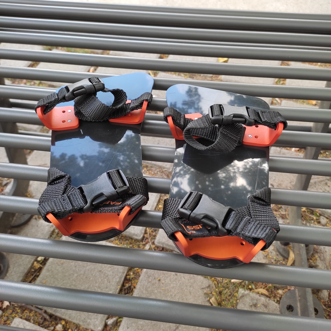 Semelles glissantes pour slider au sol. Photo 1/1.